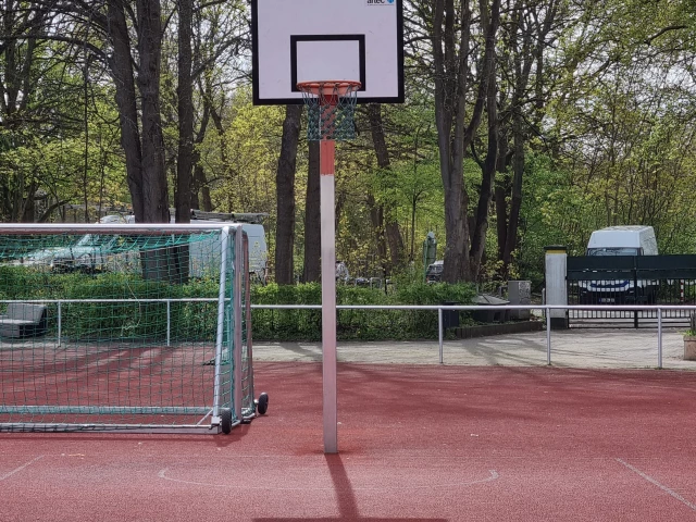 Profile of the basketball court Radsredder 15, Kiel, Germany