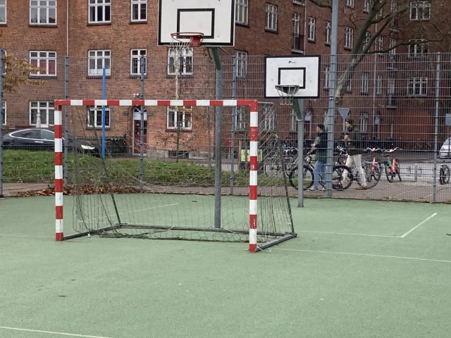 Profile of the basketball court Guldbergs Plads, København, Denmark