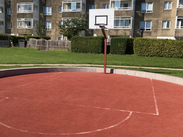 Profile of the basketball court Ved Kanalstien, Hvidovre, Denmark