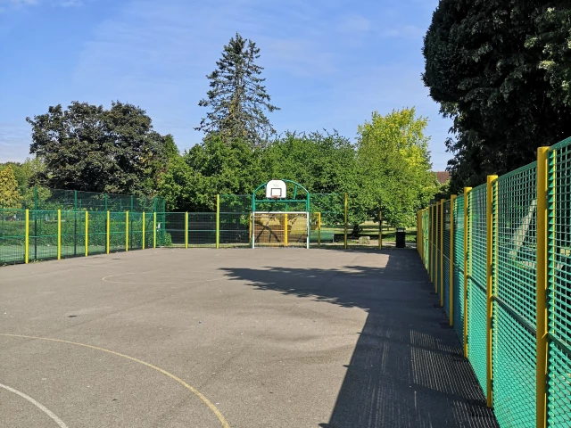 Profile of the basketball court Redcatch Park, Bristol, United Kingdom